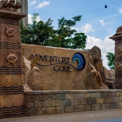 adventure cove waterpark resorts world sentosa singapore