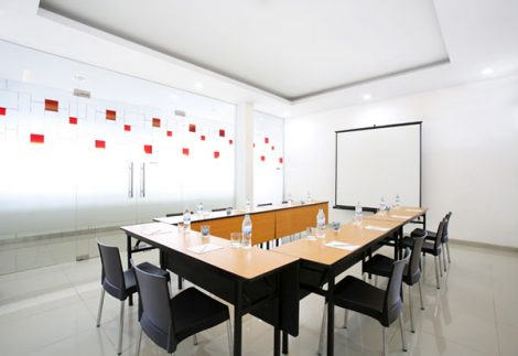 Amaris Batam Meeting Room